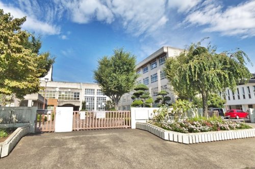 周辺 - 【中学校】相模原市立内出中学校まで524m